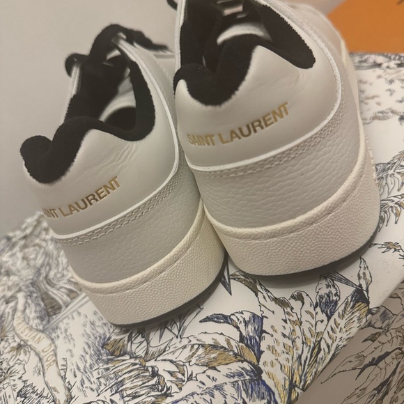 SAINT LAURENT SL/61 Low-top Sneakers - White Perforated Leather - Picture 1 of 5